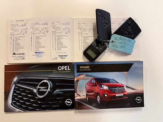 Opel Vivaro 14 of 14