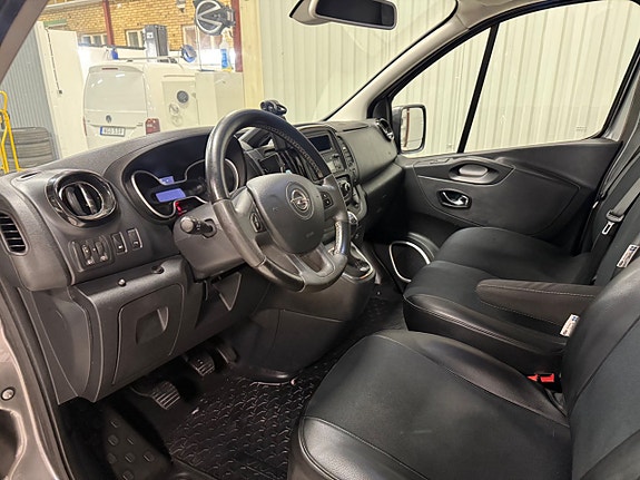 Opel Vivaro 7 of 14