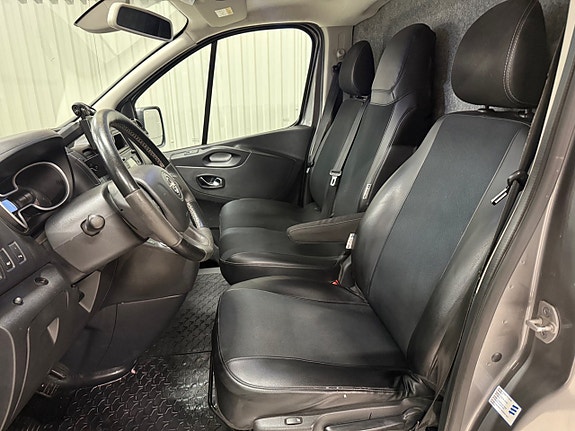 Opel Vivaro 6 of 14