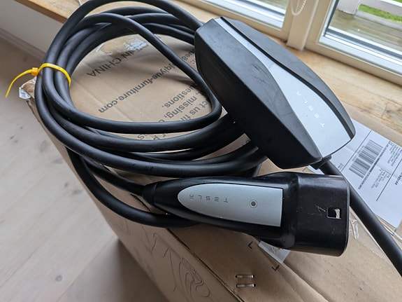 Product image 1 of 3