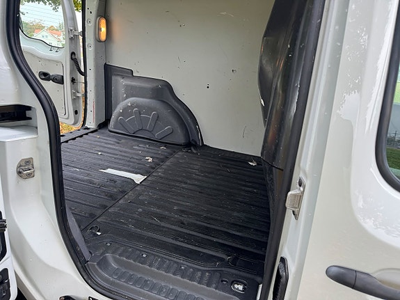 Renault Kangoo Express 13 of 17