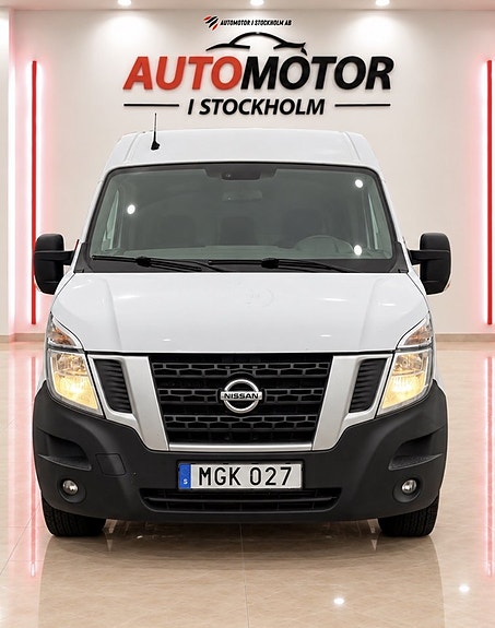 Nissan NV400 6 of 16