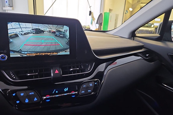 Toyota C-HR 17 of 18