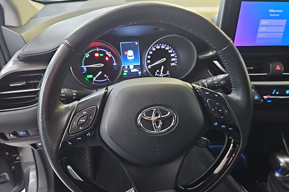 Toyota C-HR 13 of 18
