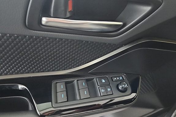 Toyota C-HR 18 of 18