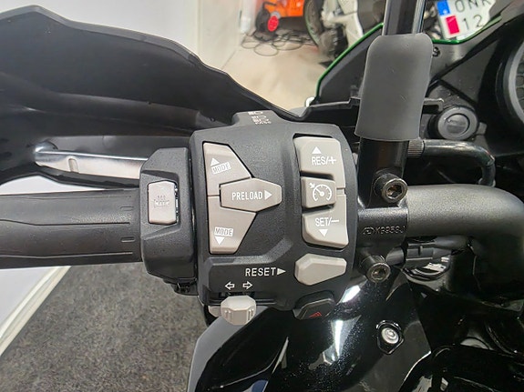 Kawasaki Versys 1000 SE "LEV NY SERVAD" 10 of 11