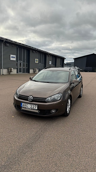 Volkswagen Golf VI