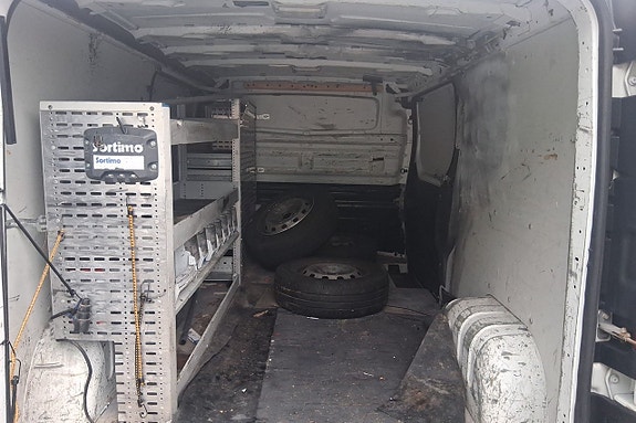 Renault Trafic 11 of 14