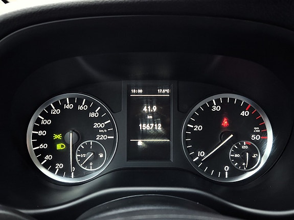 Mercedes-Benz Vito 111 16 of 21