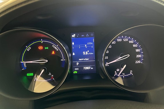 Toyota C-HR 14 of 18