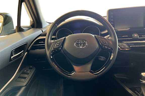 Toyota C-HR 9 of 18