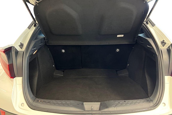 Toyota C-HR 10 of 18