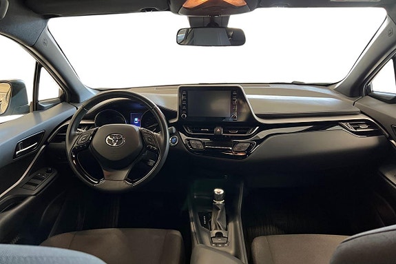 Toyota C-HR 8 of 18