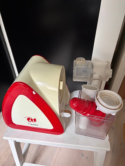 Product image 1 of 2
