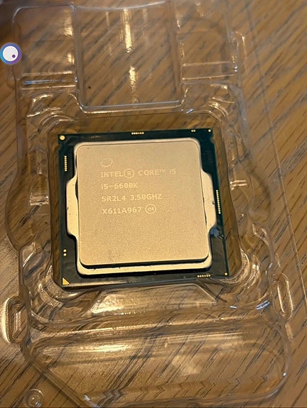 Dator-bundle med moderkort,cpu och minne.