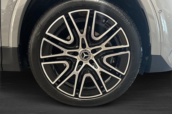 Mercedes-Benz GLA 250 e 5 of 17