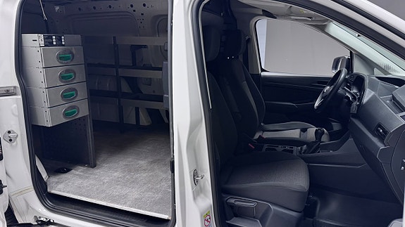 Volkswagen Caddy Maxi 12 of 18