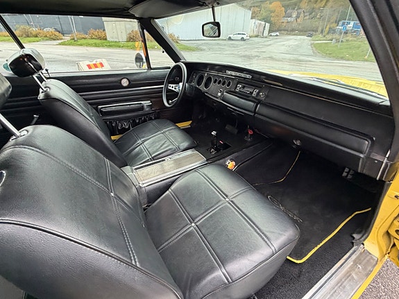 Dodge Charger 15 of 21