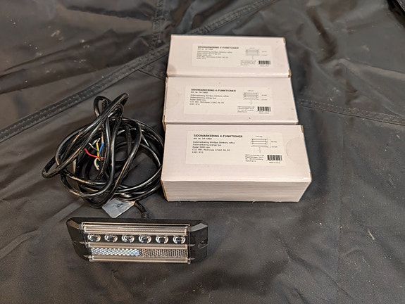 Product image 1 of 3