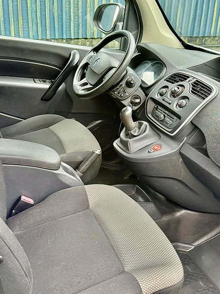 Renault Kangoo Express 2 of 6