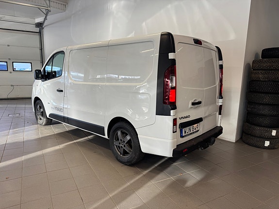 Opel Vivaro 3 of 9
