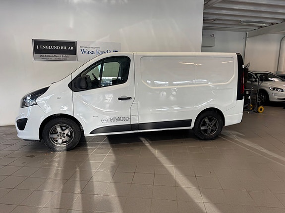 Opel Vivaro 2 of 9