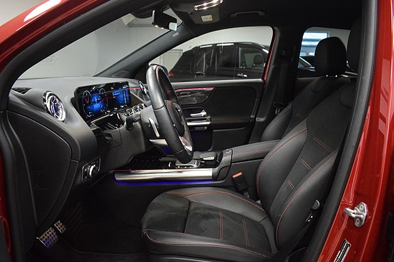 Mercedes-Benz GLA 200 7 of 30