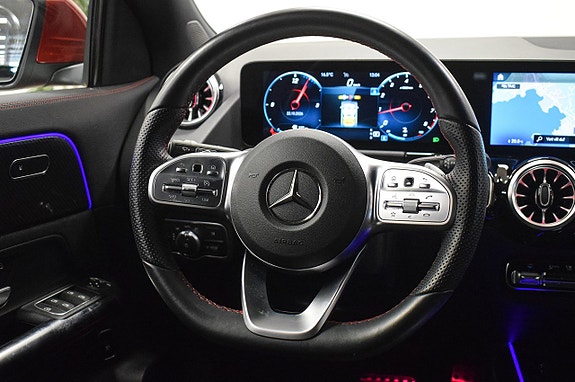 Mercedes-Benz GLA 200 11 of 30