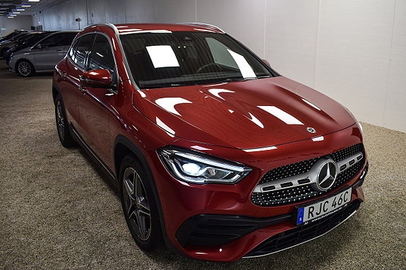Mercedes-Benz GLA 200 6 of 30