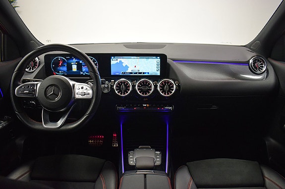 Mercedes-Benz GLA 200 9 of 30
