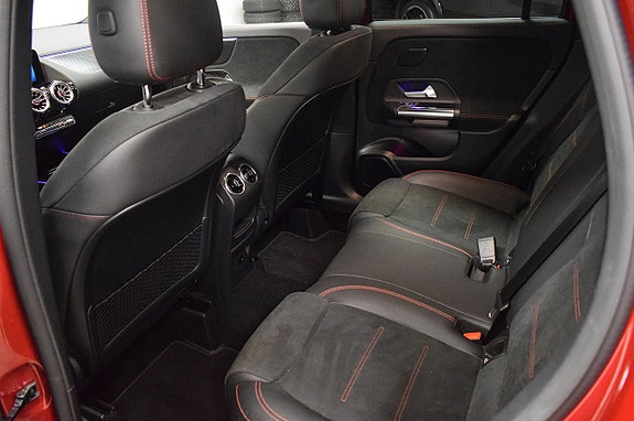 Mercedes-Benz GLA 200 23 of 30
