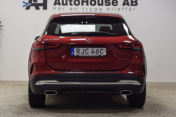 Mercedes-Benz GLA 200 5 of 30