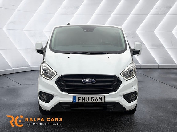 Ford Transit Custom 8 of 17