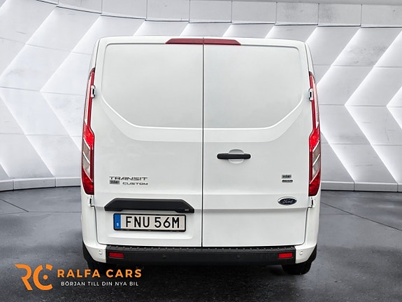 Ford Transit Custom 9 of 17
