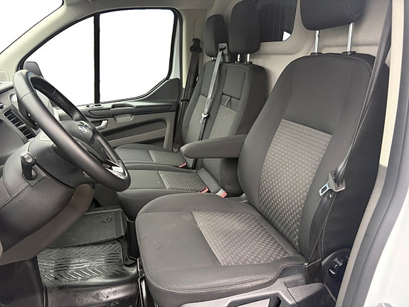 Ford Transit Custom 14 of 17
