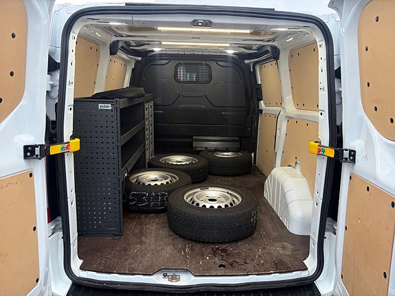 Ford Transit Custom 10 of 17