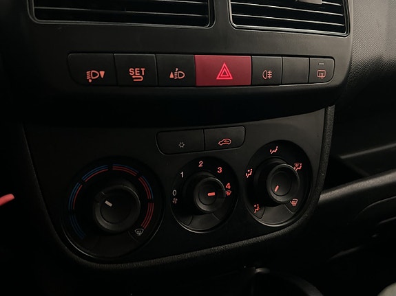 Opel Combo 20 of 26