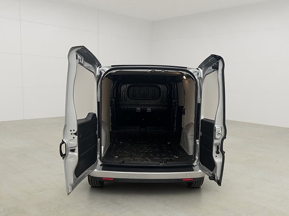 Opel Combo 12 of 26