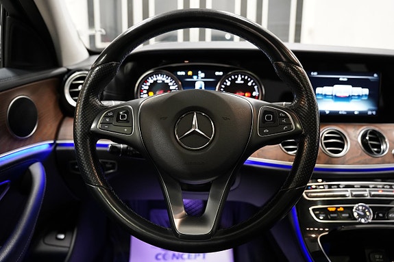 Mercedes-Benz E 220 d 13 of 21
