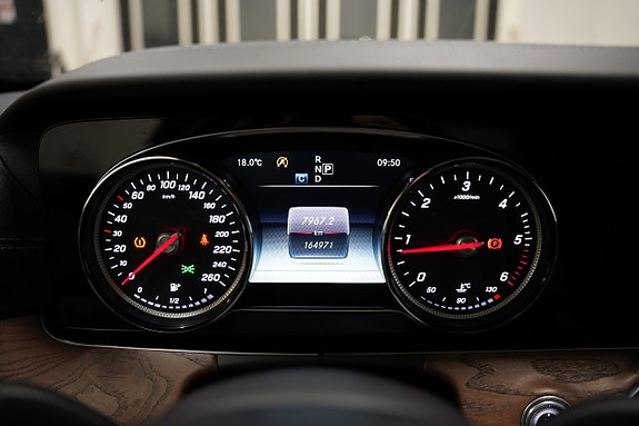 Mercedes-Benz E 220 d 14 of 21