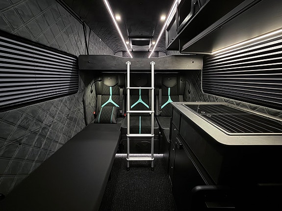 Mercedes-Benz Sprinter 319 24 of 27