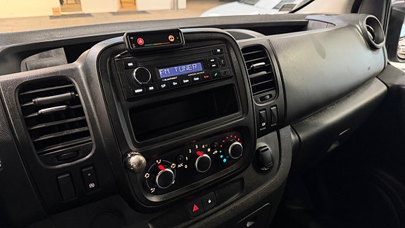 Renault Trafic 17 of 18