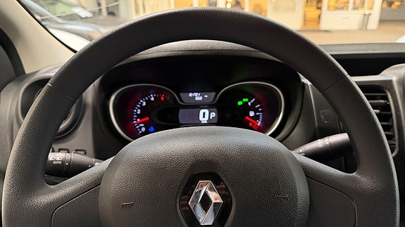 Renault Trafic 15 of 18