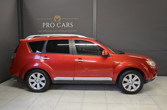 Mitsubishi Outlander 2 of 17