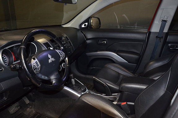 Mitsubishi Outlander 12 of 17