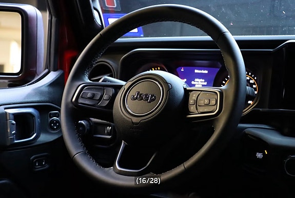 Jeep Wrangler Unlimited 17 of 27