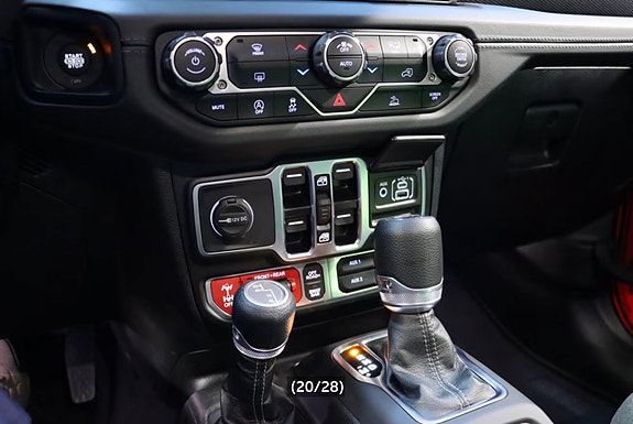 Jeep Wrangler Unlimited 21 of 27