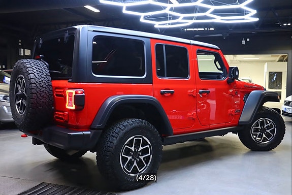 Jeep Wrangler Unlimited 2 of 27