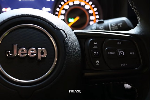 Jeep Wrangler Unlimited 19 of 27