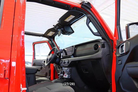 Jeep Wrangler Unlimited 27 of 27